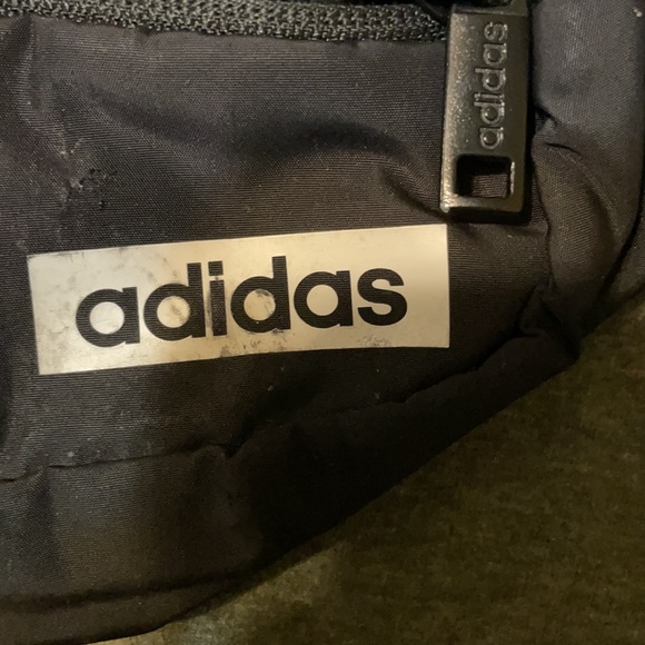 Adidas crossbody bag black and white used 9/10 - Picture 5 of 5